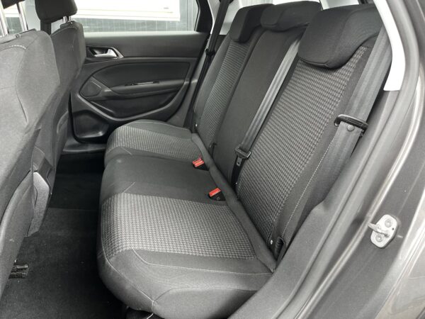 Auto Sérénité-image banquette arrière-308 SW (Sarthe 72)