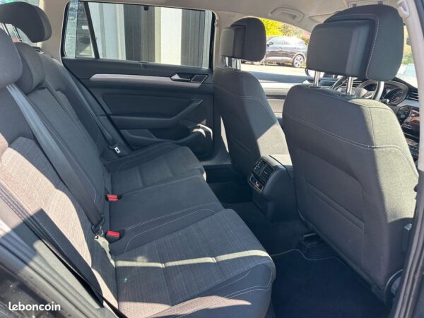 Auto Sérénité-image banquette arrière-passat (Sarthe 72)