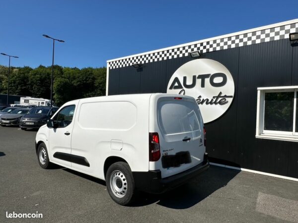 Auto Sérénité-image vue arrière-berlingo (Sarthe 72)