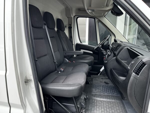 Auto Sérénité- banquette avant-boxer (Sarthe 72)