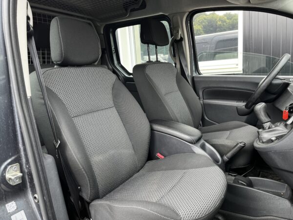 MERCEDES Citan FOURGON 109 CDi 90cv EXTRA LONG 5 PLACES – Image 8