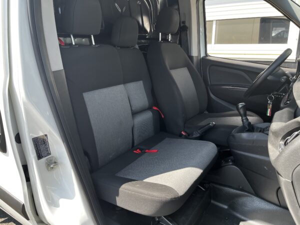 Fiat Doblo Cargo 1.3 MULTIJET 95cv PACK TECHNO 3 Places – Image 7
