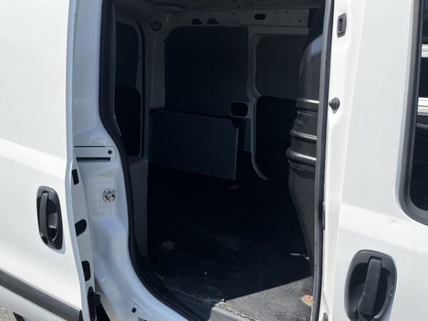 Fiat Doblo Cargo 1.3 MULTIJET 95cv PACK TECHNO 3 Places – Image 16