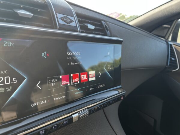 DS 7 Crossback E-TENSE 4x4 300ch Business + TOIT PANORAMIQUE – Image 16