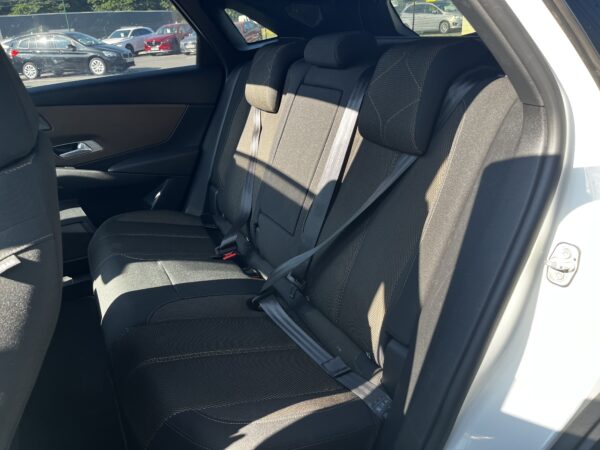 DS 7 Crossback E-TENSE 4x4 300ch Business + TOIT PANORAMIQUE – Image 27