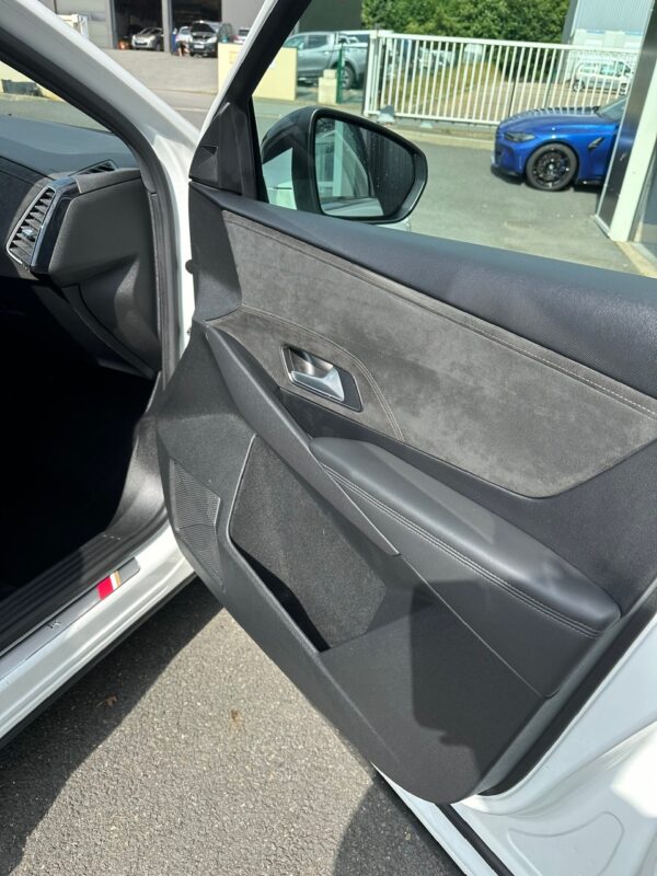 DS 7 Crossback BLUEHDi 130cv EAT8 PERFORMANCE LINE + ATTELAGE – Image 13