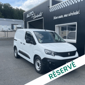 **** RESERVÉ ****