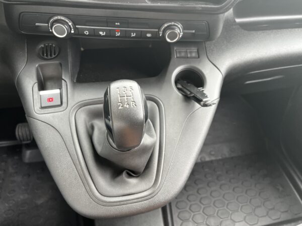 Peugeot Partner LONG XL BLUEHDi 100cv – Image 14