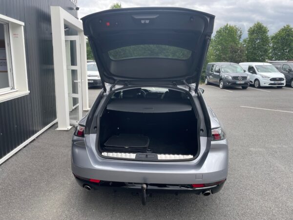 Peugeot 508 SW BUSINESS Hybrid 225cv – Image 16