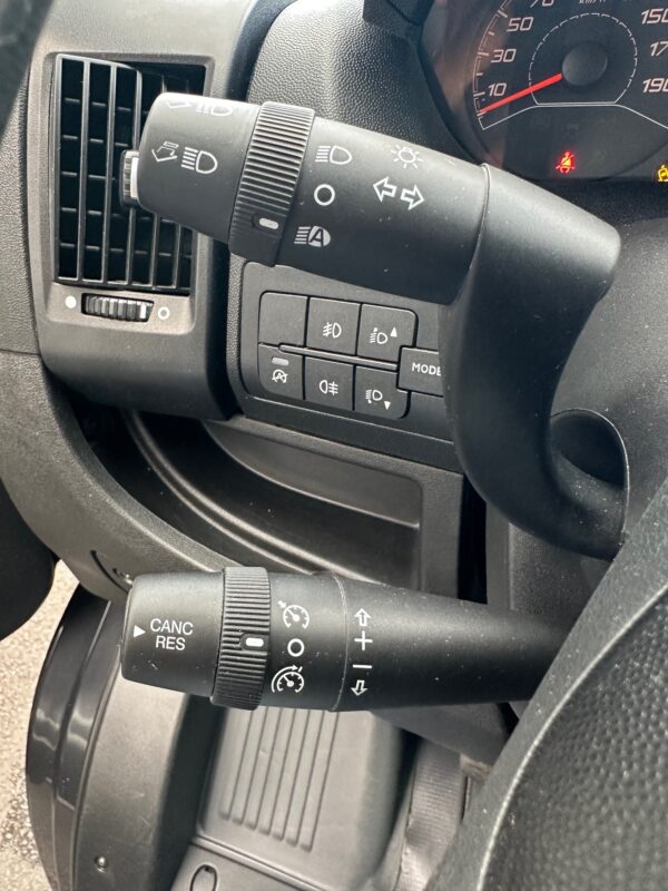 Peugeot Boxer FOURGON 2.2 BLUEHDi 120ch – Image 12