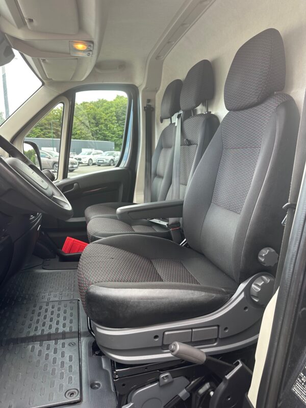 Peugeot Boxer FOURGON 2.2 BLUEHDi 120ch – Image 10