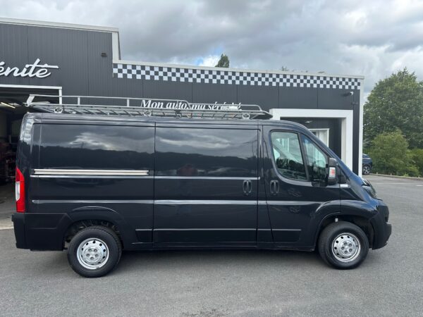 Peugeot Boxer FOURGON 2.2 BLUEHDi 120ch – Image 2