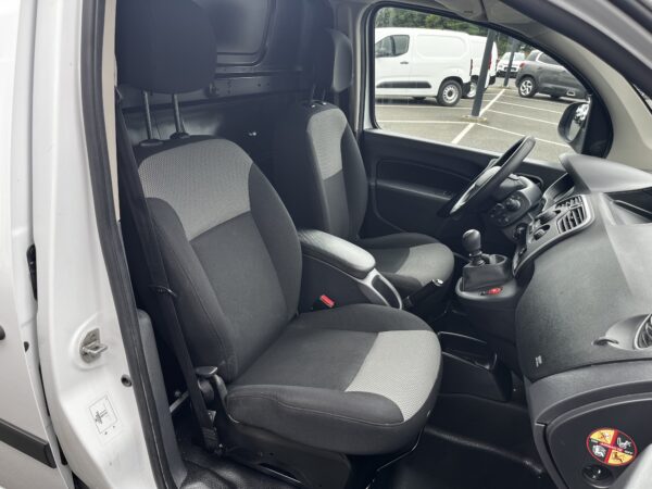 Renault Kangoo Express MAXi 95cv – Image 17