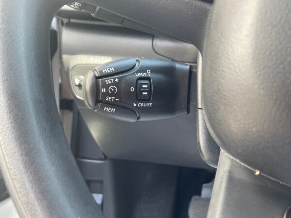 Citroën C3 1.5 BlueHDi 100ch S&S Feel Business – Image 13