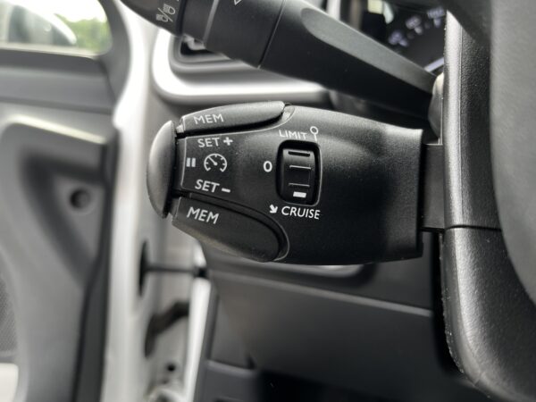 C3 BUSINESS BlueHDi 100cv – Image 7