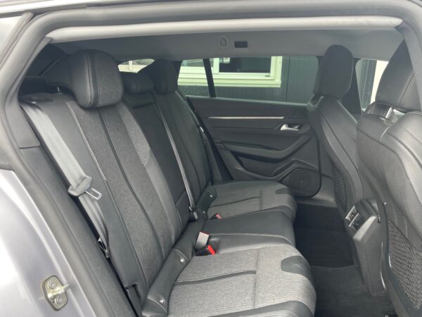 Peugeot 508 SW BUSINESS Hybrid 225cv – Image 8