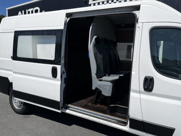 Peugeot Boxer FOURGON TOLE 435 L3H2 BLUEHDI 165cv – Image 9