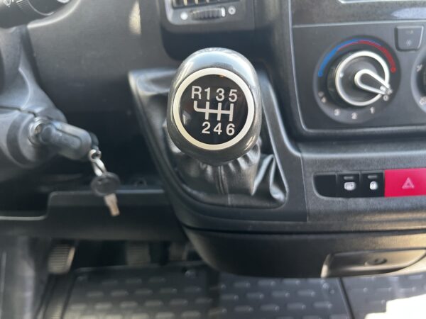 Peugeot Boxer FOURGON TOLE 435 L3H2 BLUEHDI 165cv – Image 10