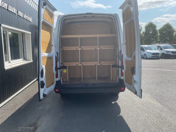 Renault Master FOURGON F3300 L1H2 DCI 135cv – Image 7