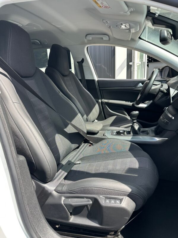 Peugeot 308 SW BlueHDi 130ch (Copie) – Image 13