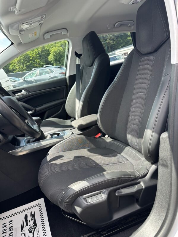 Peugeot 308 SW BlueHDi 130ch (Copie) – Image 18