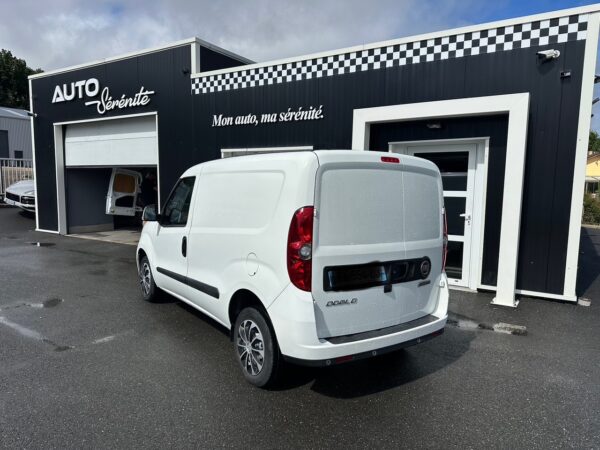 Fiat Doblo Cargo 1.3 MULTIJET 95cv PACK TECHNO 3 Places – Image 5