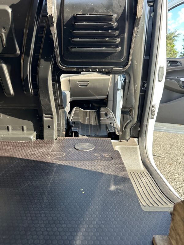Ford Transit Connect FGN L1 TDCi ECOBLUE 100cv – Image 14