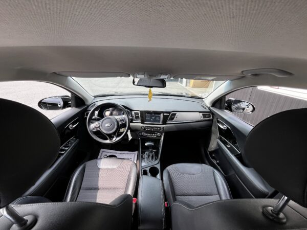 Kia Niro 1.6 GDI 105cv – Image 18