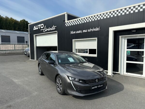 Peugeot 508 SW Hybrid 225cv