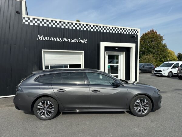 Peugeot 508 SW Hybrid 225cv – Image 2